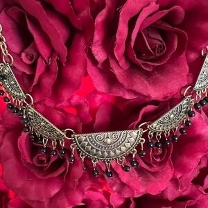 Statement piece‎ necklace